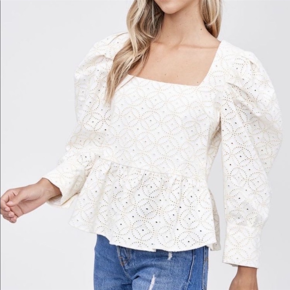 En Saison Alice Embroidered Blouse, size M